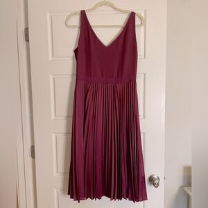 Banana Republic pleated midi dress size 4